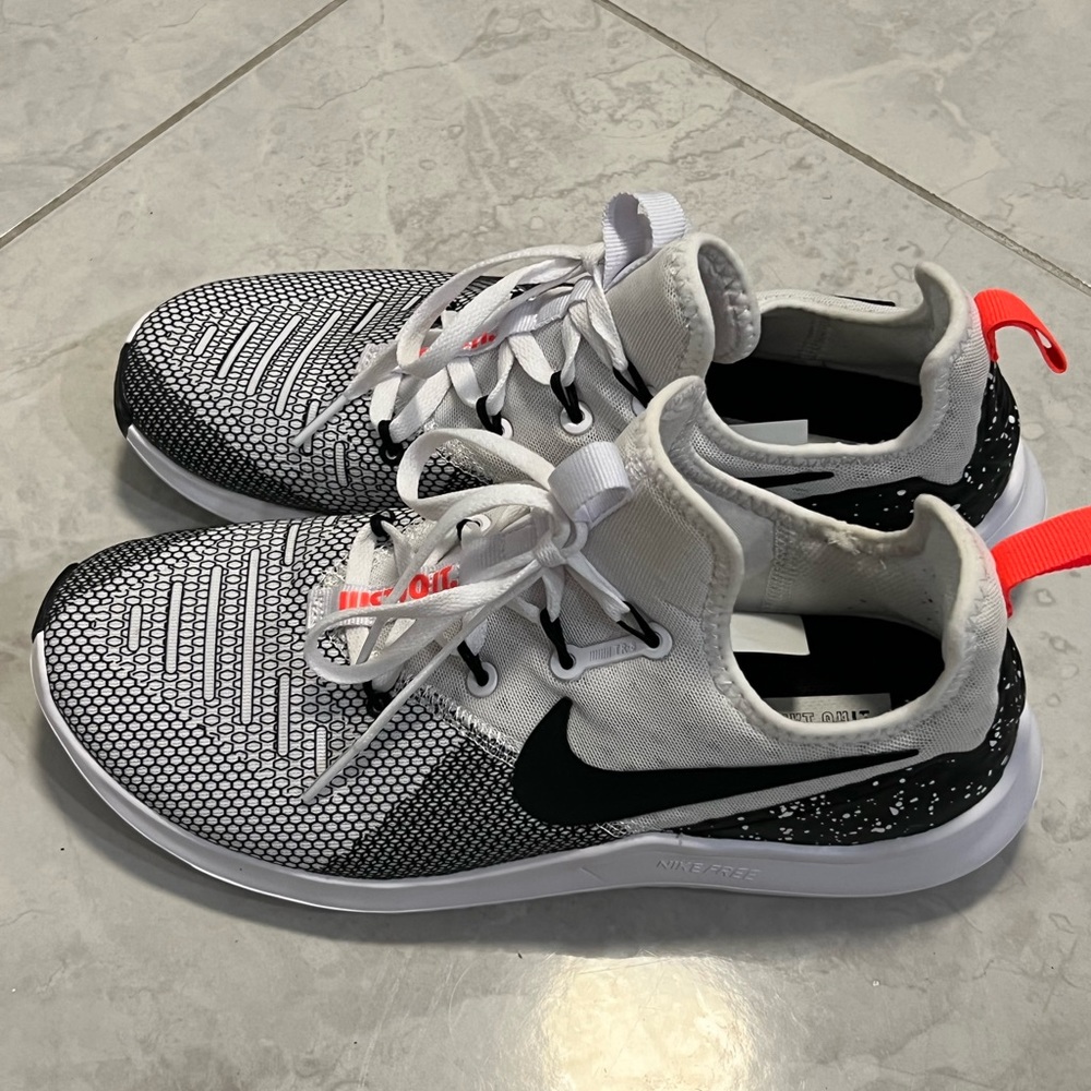 Womens Nike Free TR8 Running Shoes